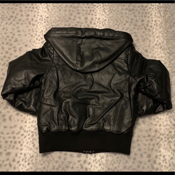‼️SOLD‼️Pleather doubled hooded jacket. - Picture 5 of 7